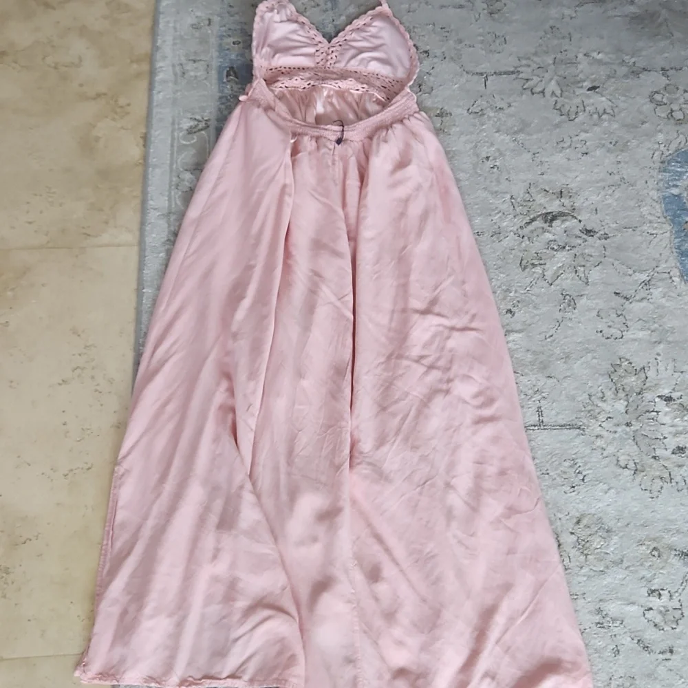 Pink Halter Crochet Dress - Picture 5 of 6